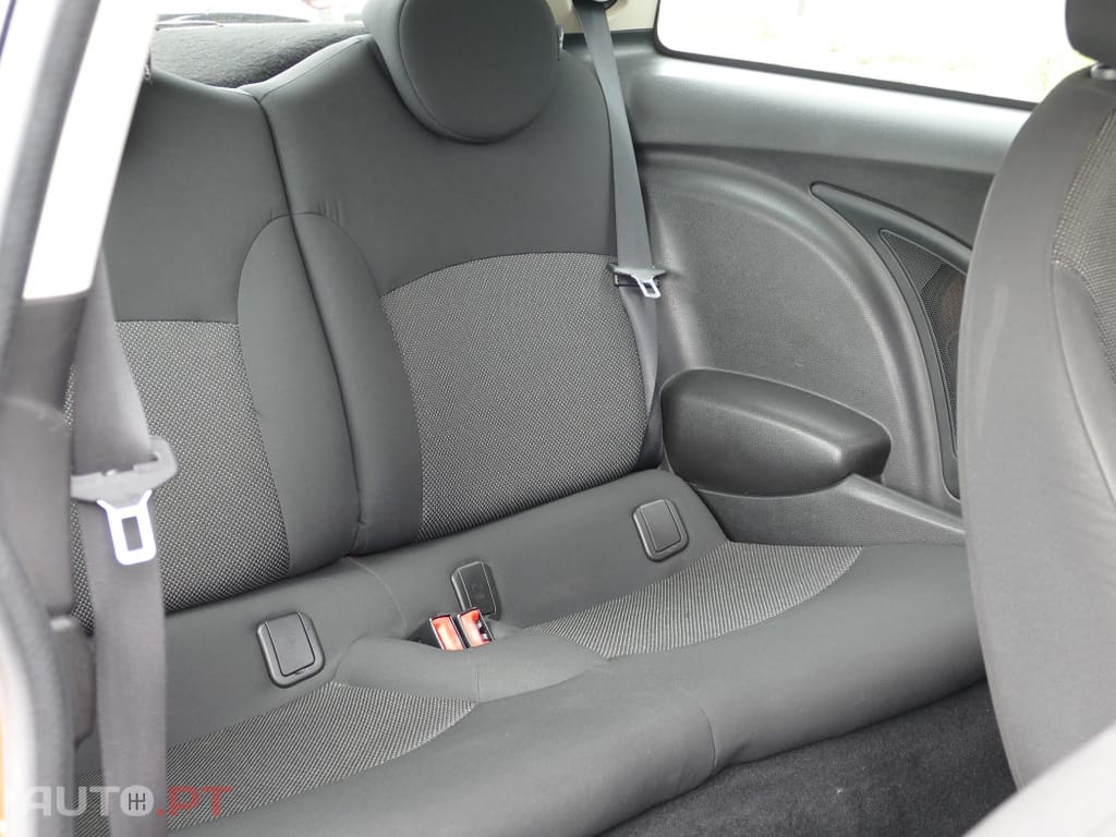MINI Cooper One D