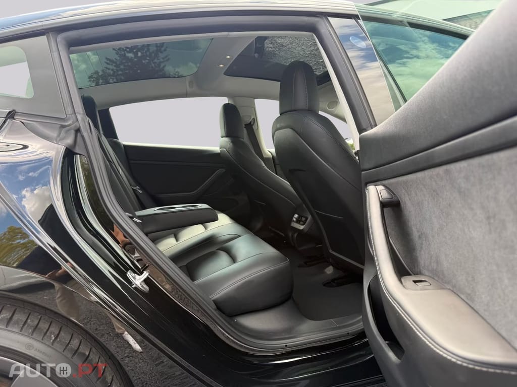 Tesla Model 3  Performance I.V.A DEDUTIVEL