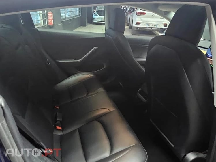 Tesla Model 3 Long Range RWD
