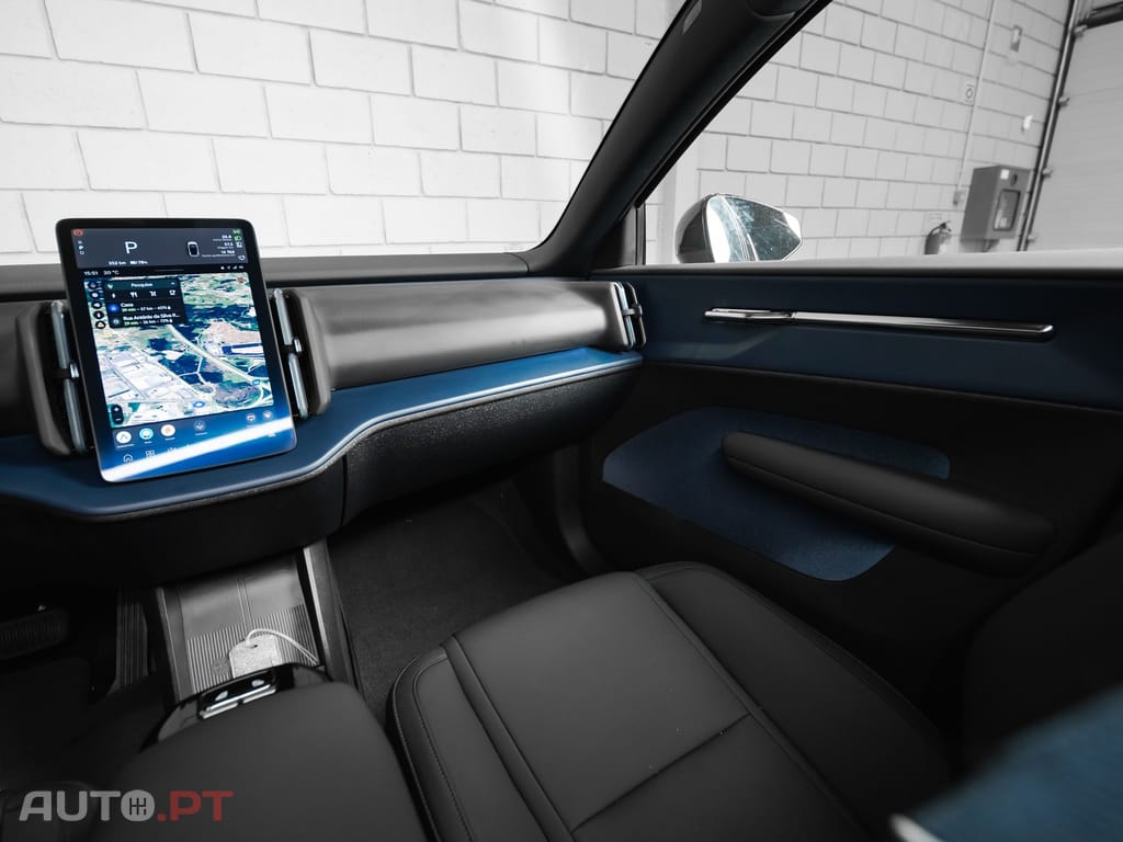 Volvo EX30 69 kWh Twin Motor Plus