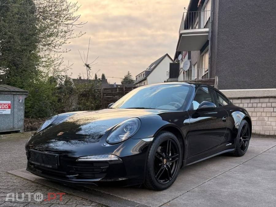 Porsche 911 Carrera 4