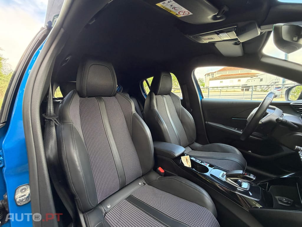 Peugeot E-208 50 kWh GT Line