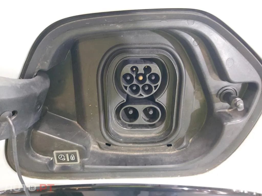 Peugeot E-208 50 kWh Allure