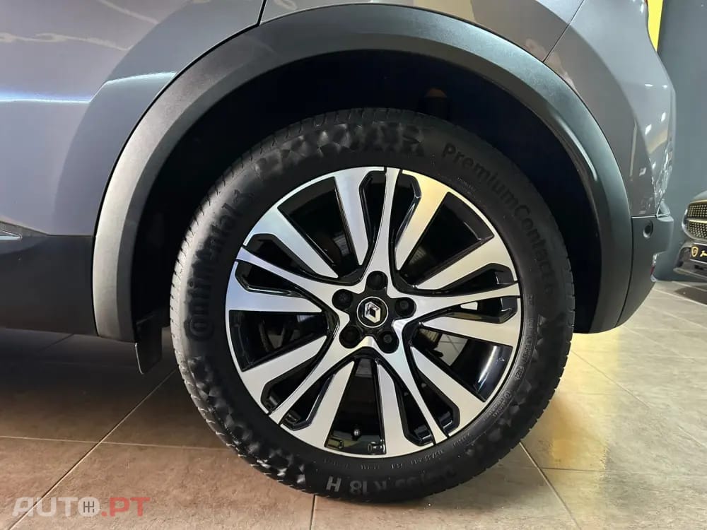 Renault Captur 1.6 E-Tech Plug-In Initiale Paris