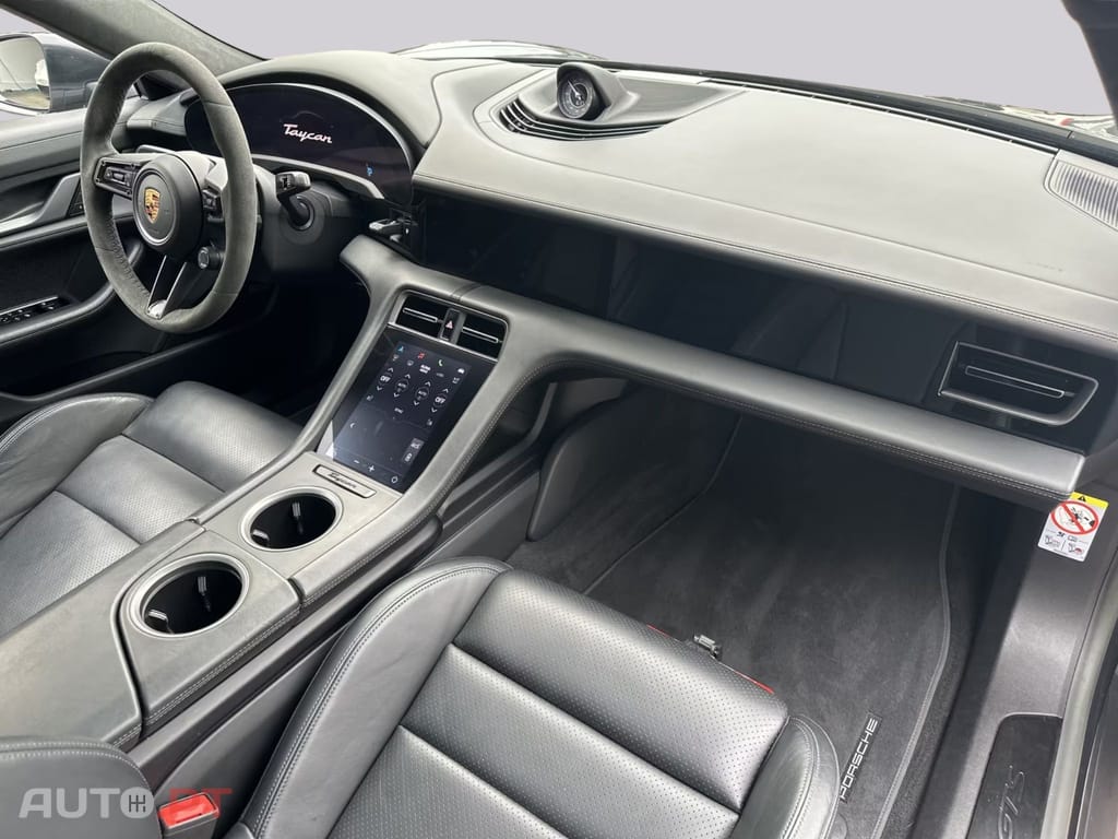 Porsche Taycan GTS I.V.A DEDUTIVEL 