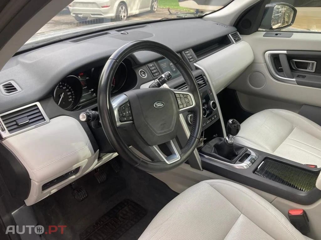 Land Rover Discovery Sport 2.0 TD4 SE 4WD