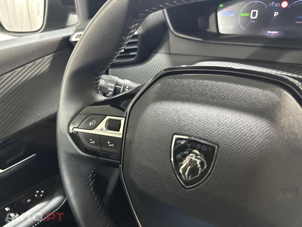 Peugeot E-208 51 kWh Allure