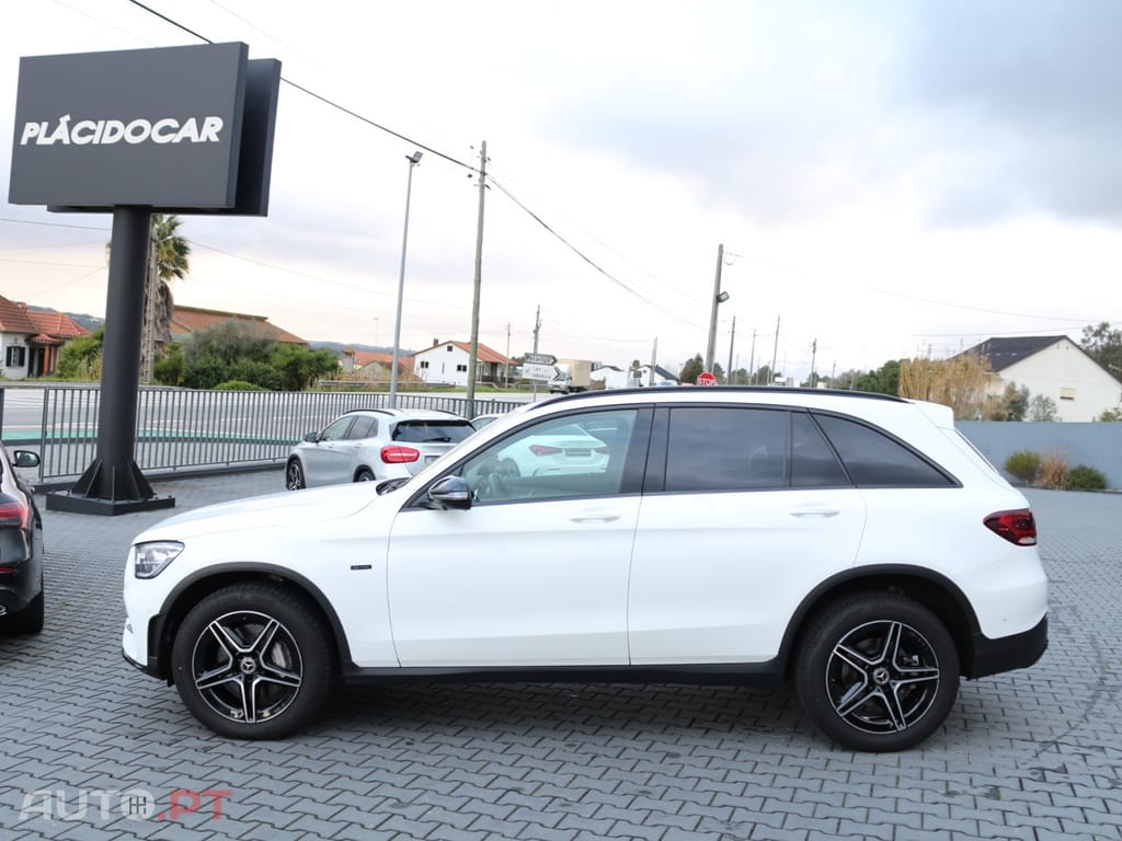 Mercedes-Benz GLC 300 de 4-Matic AMG Pack Night