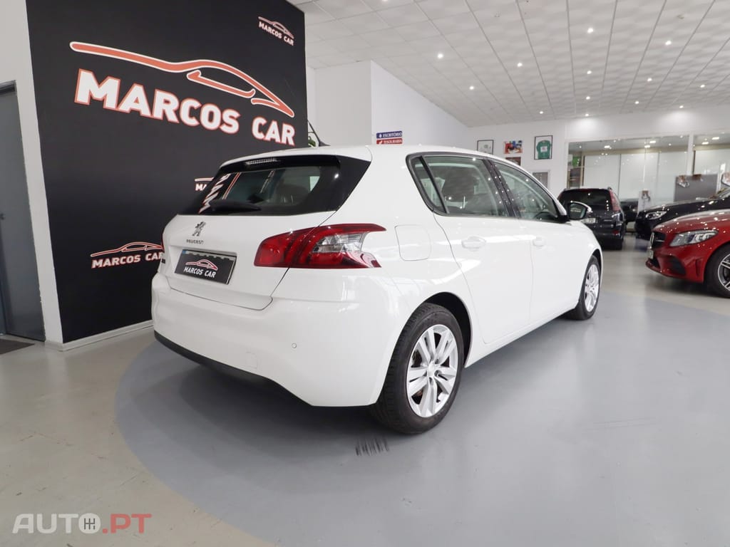 Peugeot 308 1.5 BlueHDi Active — fotografia 5