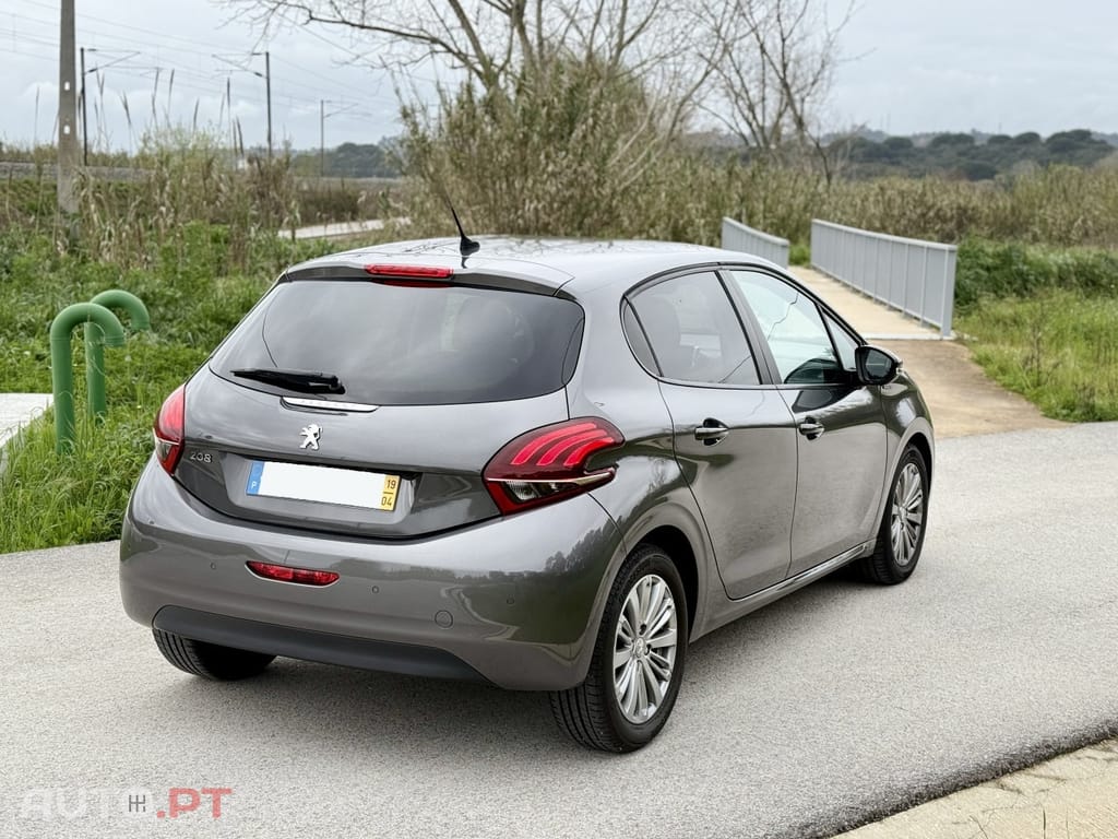 Peugeot 208 1.5 BlueHDi Signature