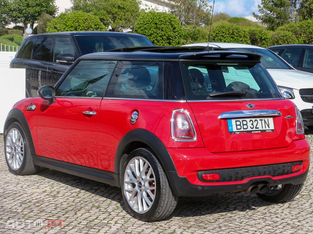MINI Cooper John Cooper Works