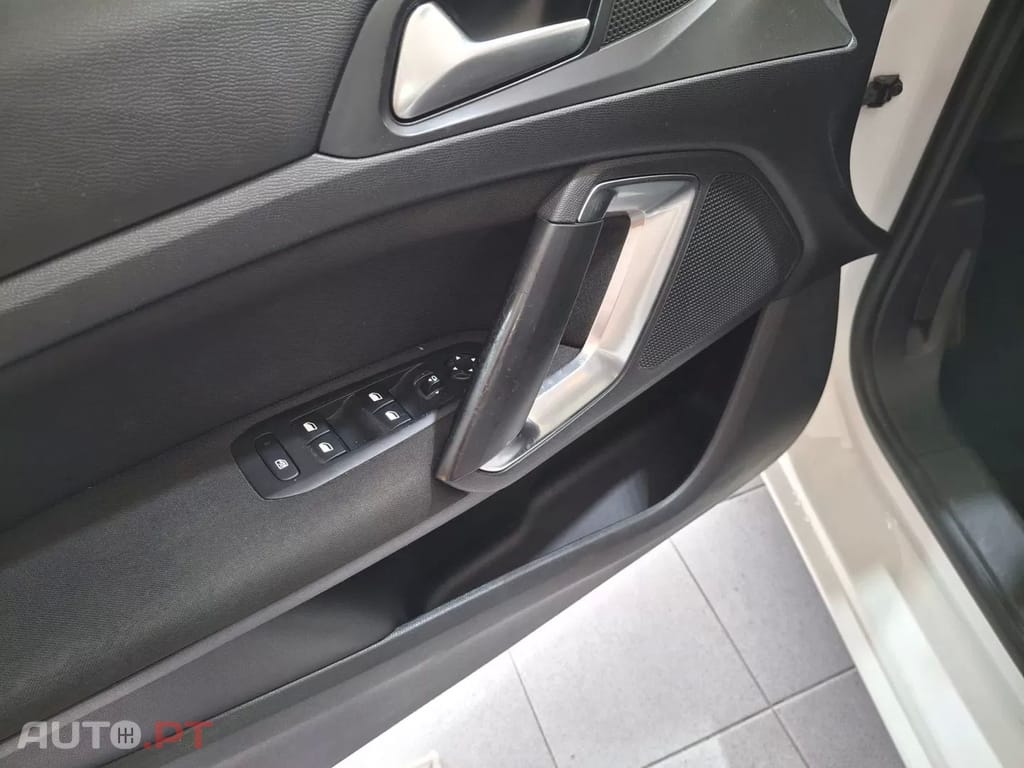 Peugeot 308 SW 1.6 BlueHDi Allure EAT6