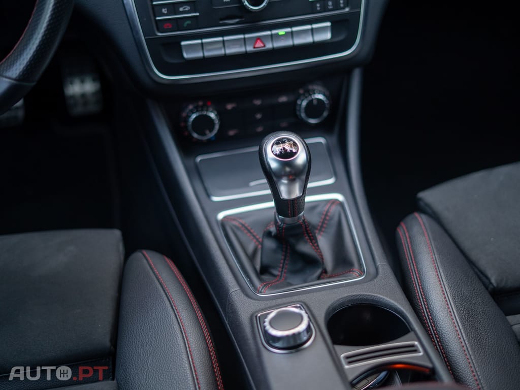 Mercedes-Benz CLA 180 d AMG Line