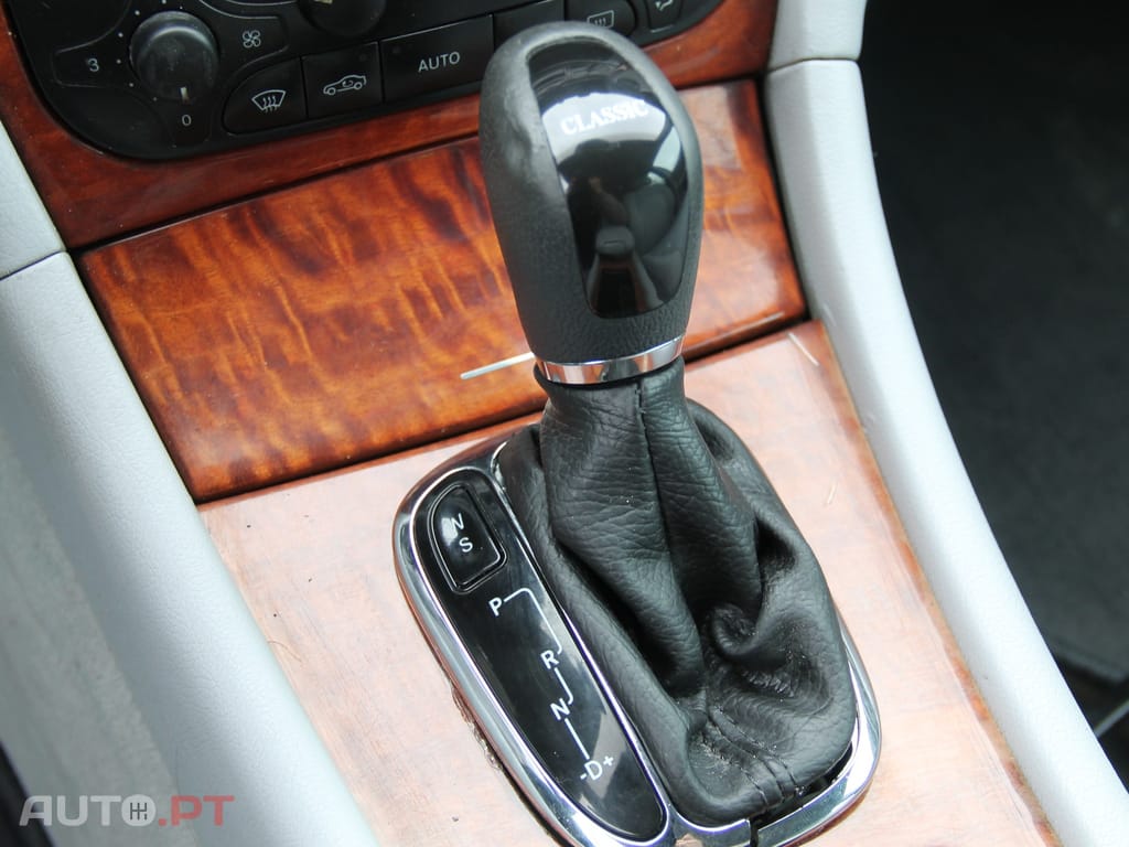 Mercedes-Benz C 220 Outro