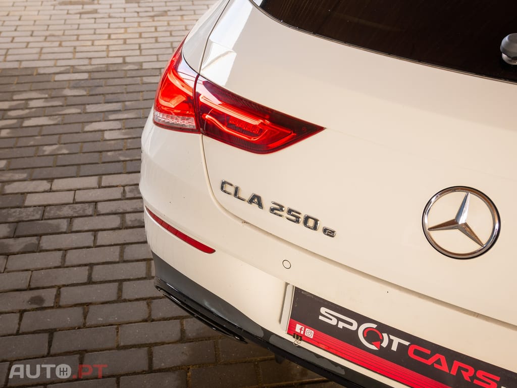 Mercedes-Benz CLA 250 e Shooting Brake AMG Line