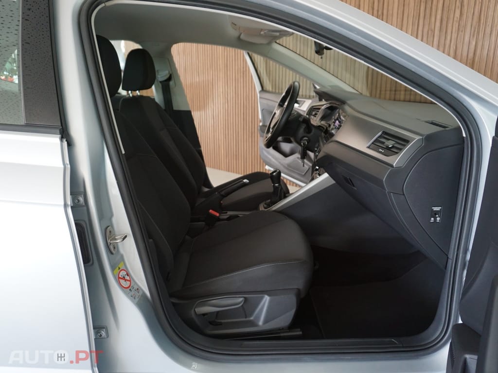 Volkswagen Polo 1.0 Confortline