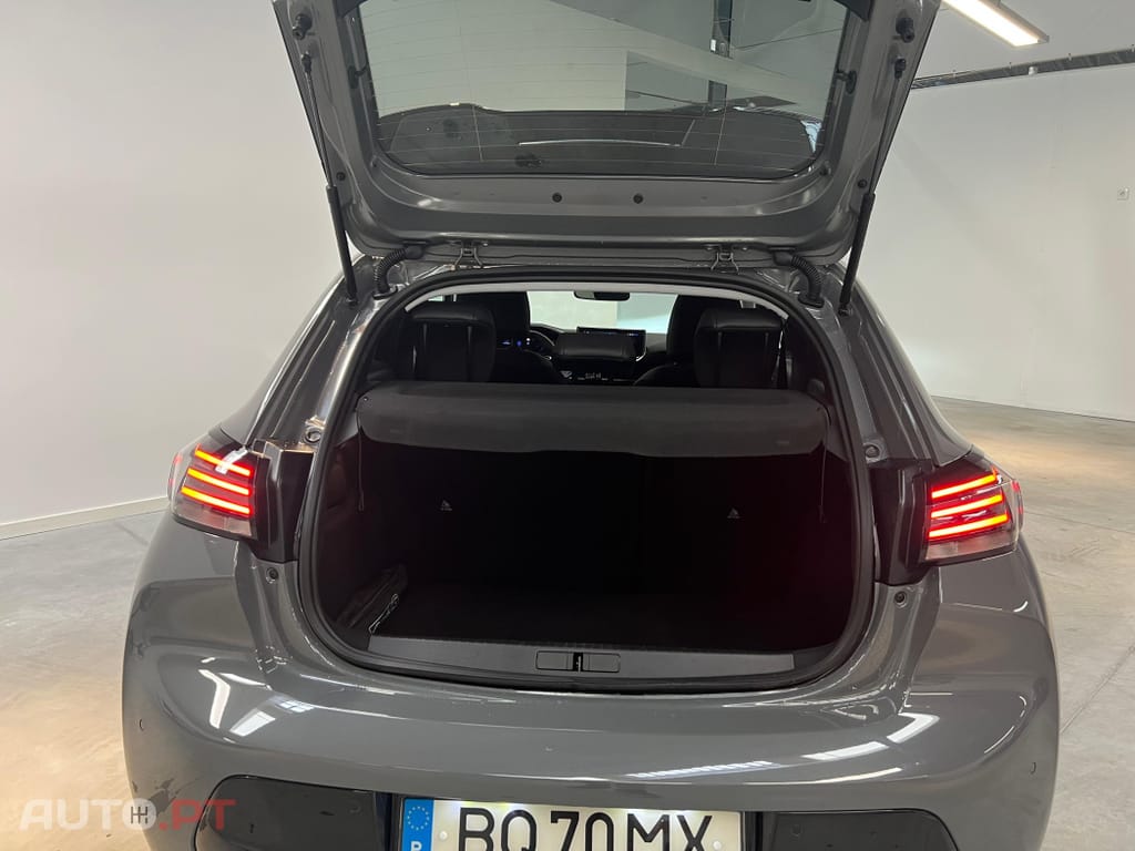 Peugeot 208 1.2 Hybrid Allure e-DCS6