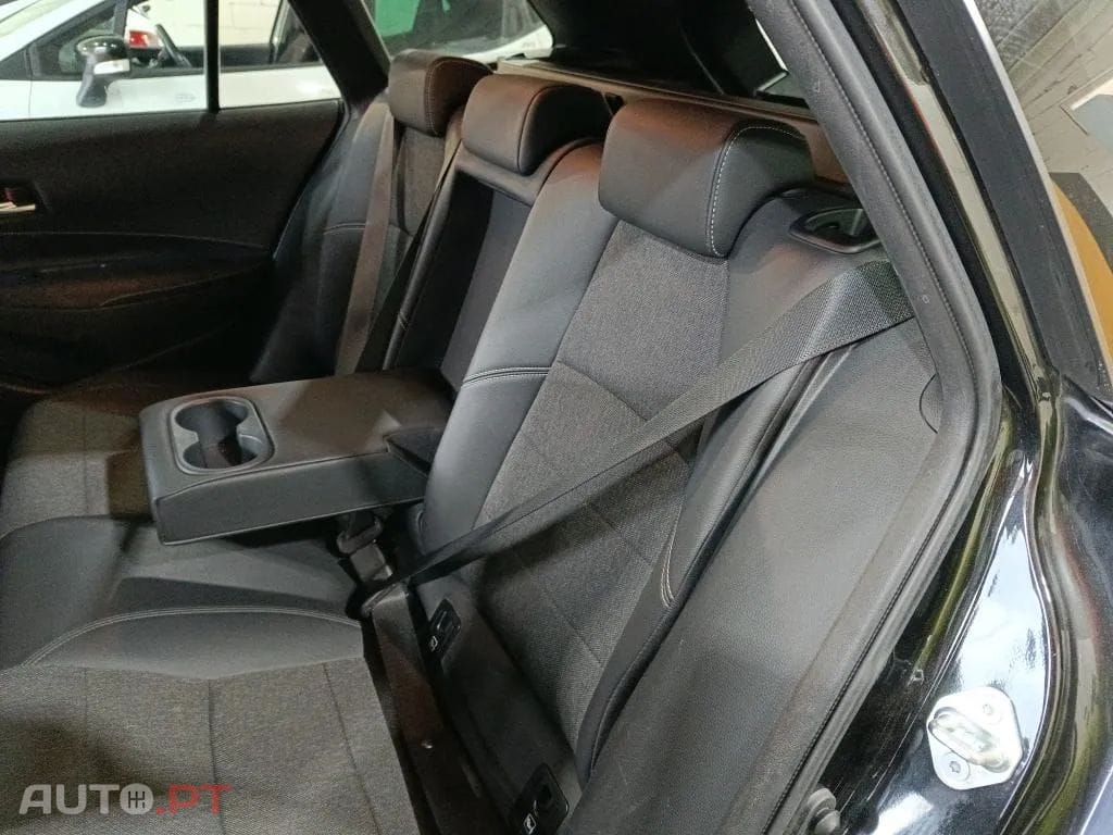 Toyota Corolla Touring Sports 1.8 Hybrid Comfort+P.Sport