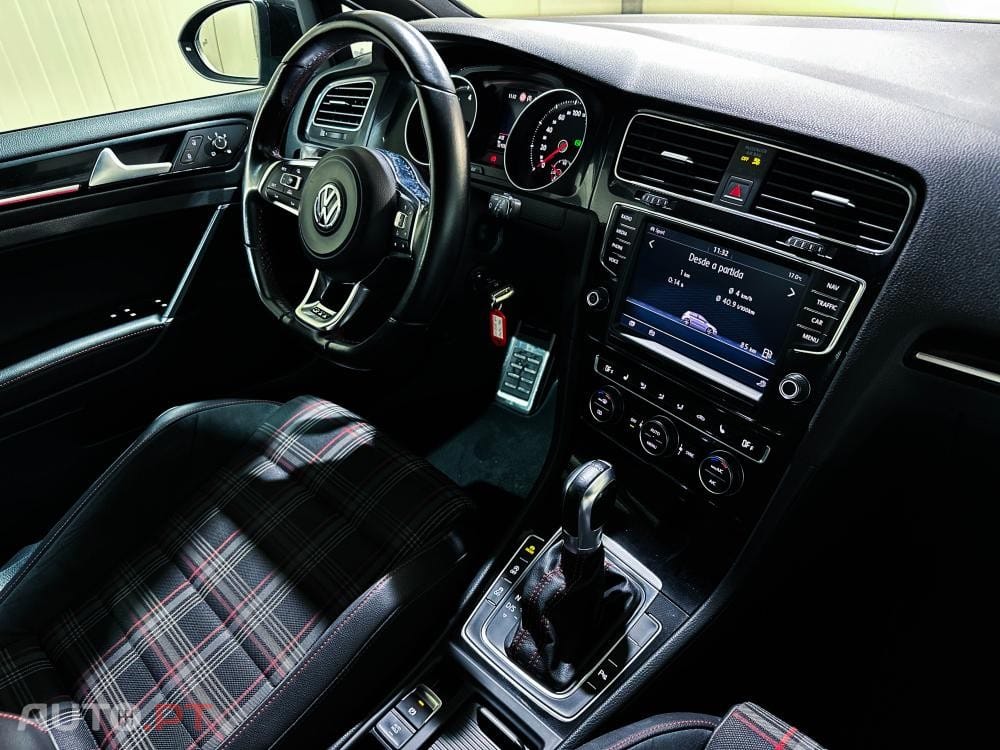 Volkswagen Golf GTi DSG
