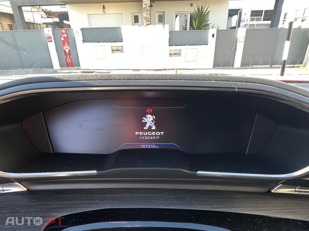 Peugeot 508 Puretech GT 1.6 225hp Versão First Edition?