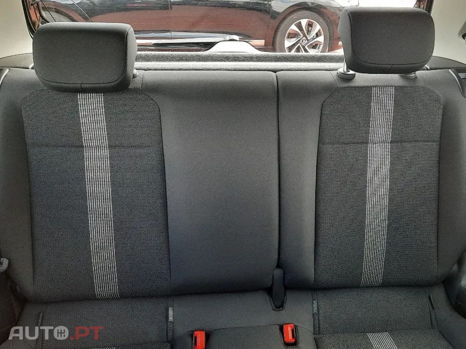 Volkswagen e-Up Entry