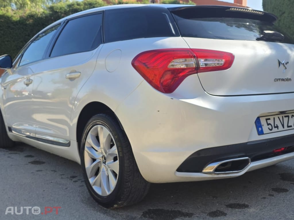 Citroen DS5 2.0 HDi Hybrid4 Sport Chic CMP6
