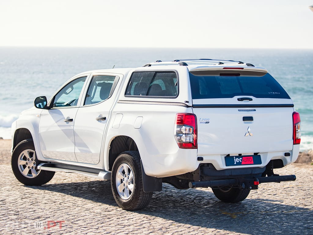 Mitsubishi L200 2.3 DI-D Space Cab Invite 4WD