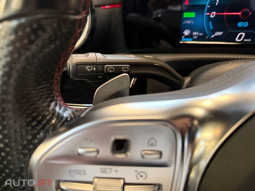 Mercedes-Benz A 250 AMG Premium I.V.A DEDUTIVEL