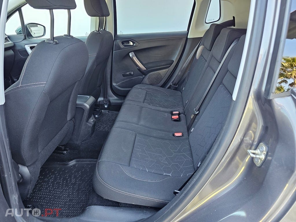 Peugeot 2008 1.2 PureTech Style