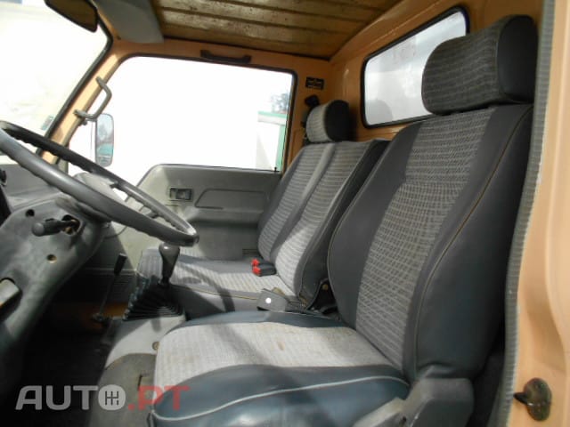 Mitsubishi Canter 3.3 Tri-Basculante