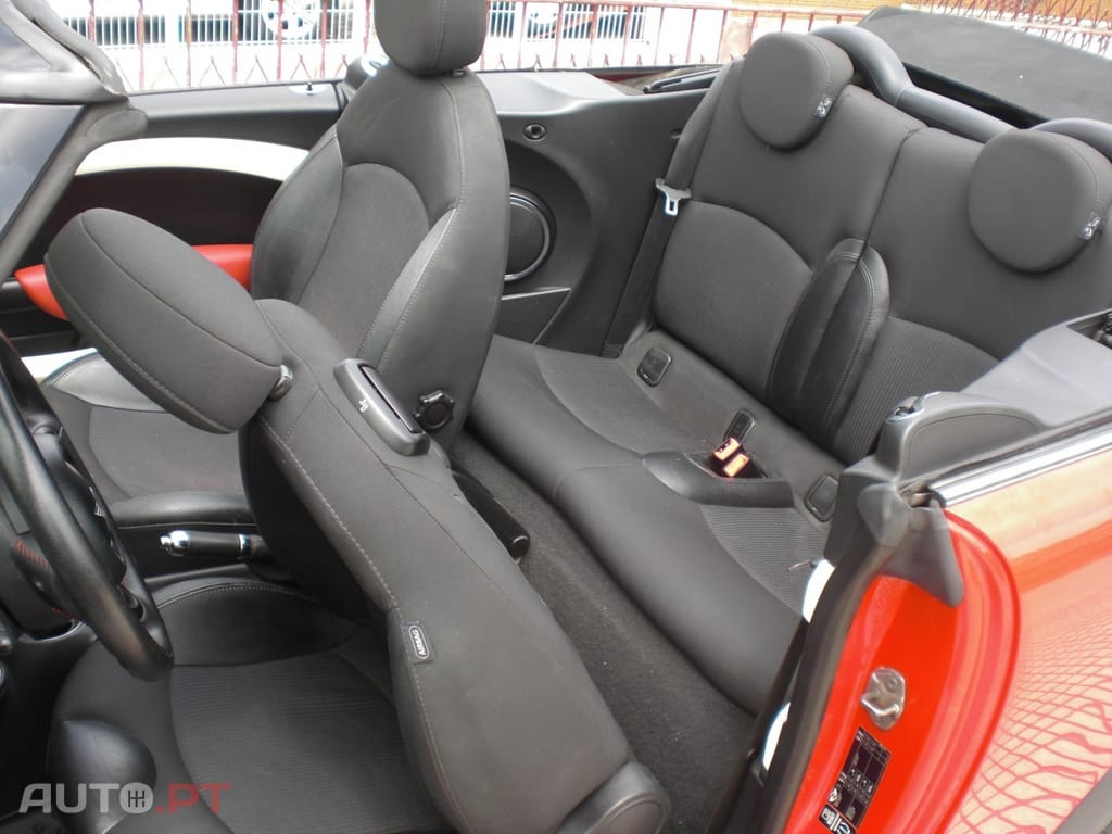 MINI Cabrio Cooper D