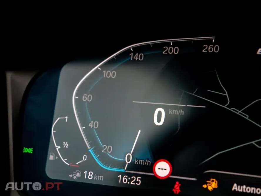 BMW 330 e Corporate Edition Auto — fotografia 20