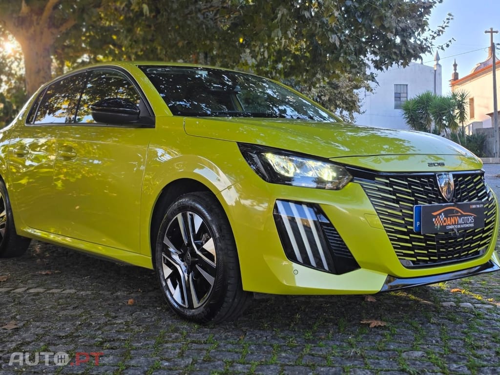 Peugeot E-208 50 kWh Allure Pack