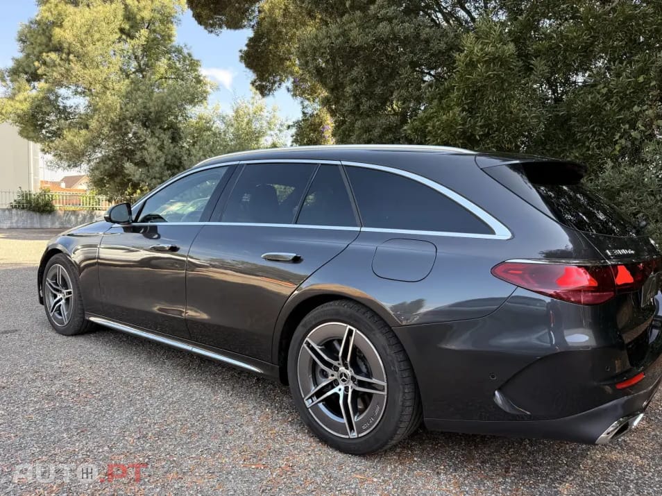 Mercedes-Benz E 300 de AMG LINE