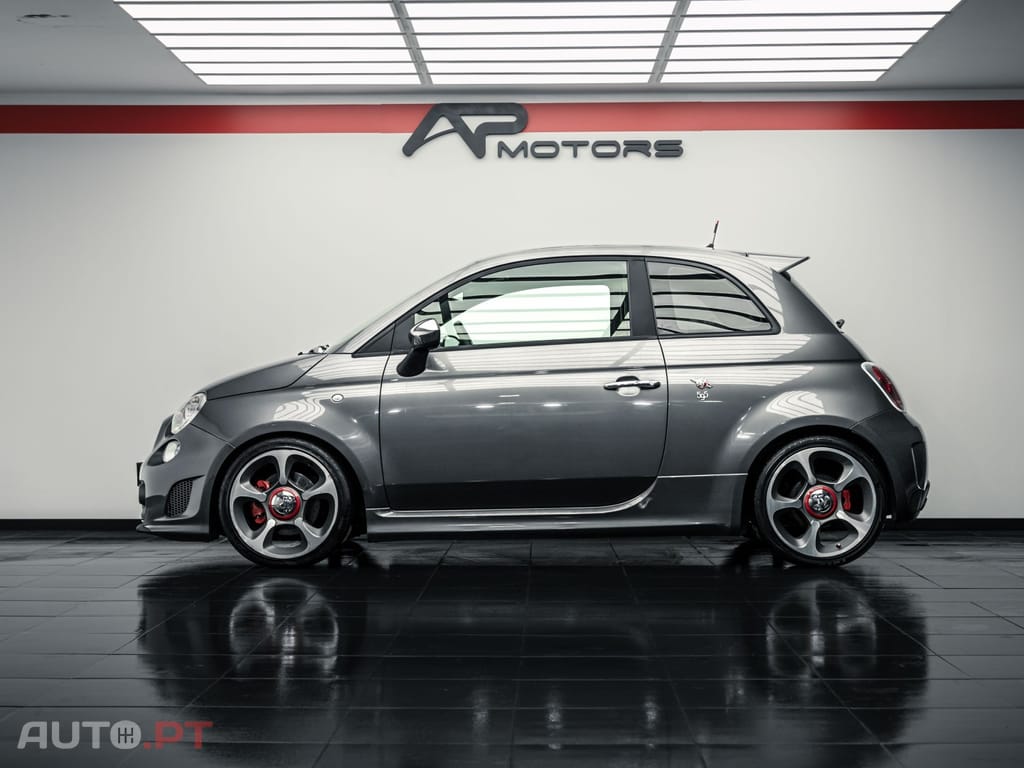 Abarth 595 SCUDERIA ITALIA