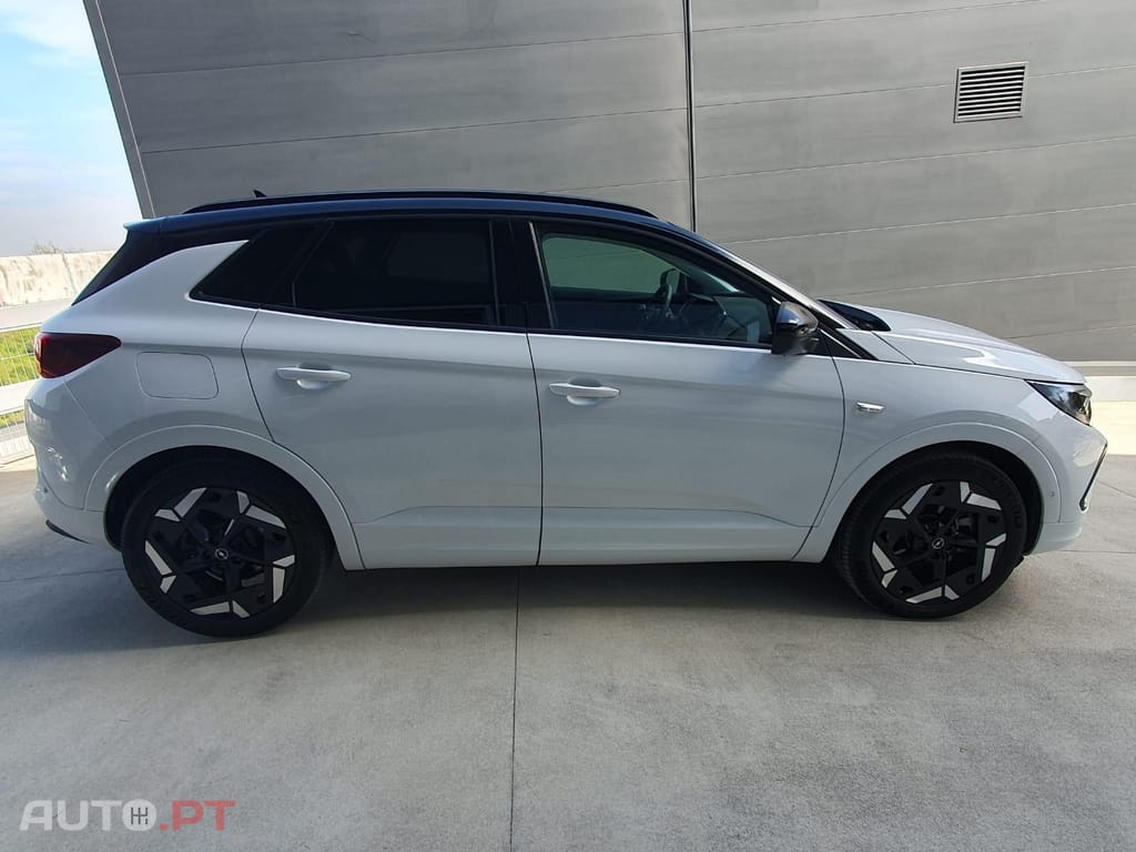Opel Grandland (X) 1.6 T PHEV GSe