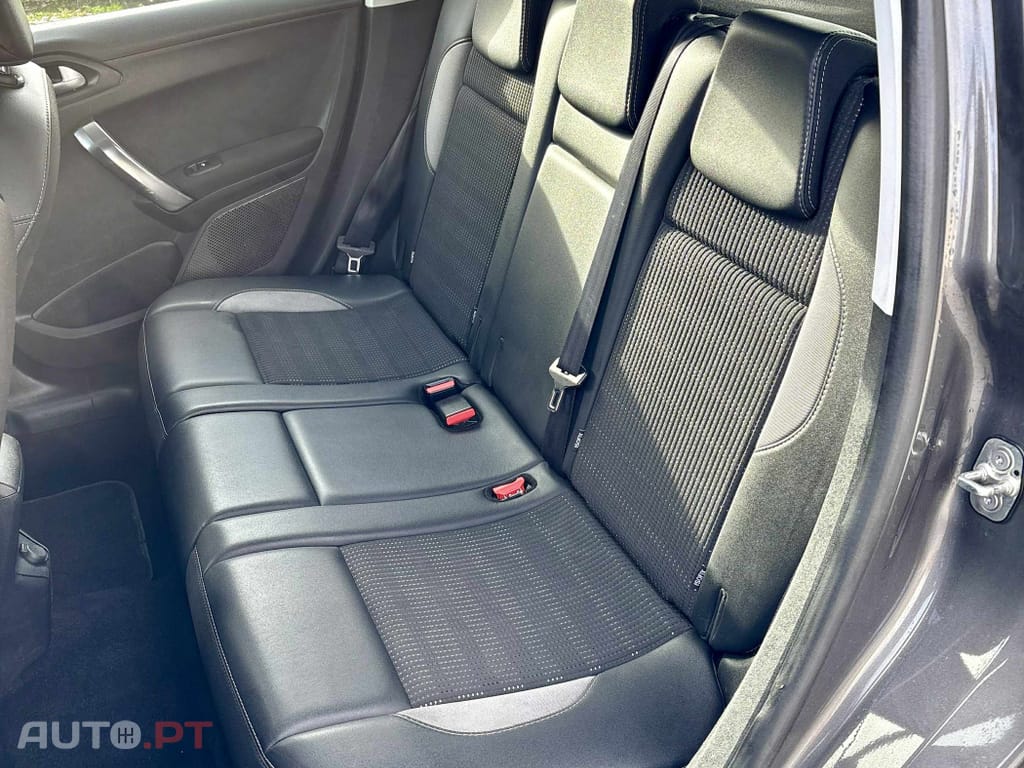 Peugeot 2008 1.5 BlueHDi Style