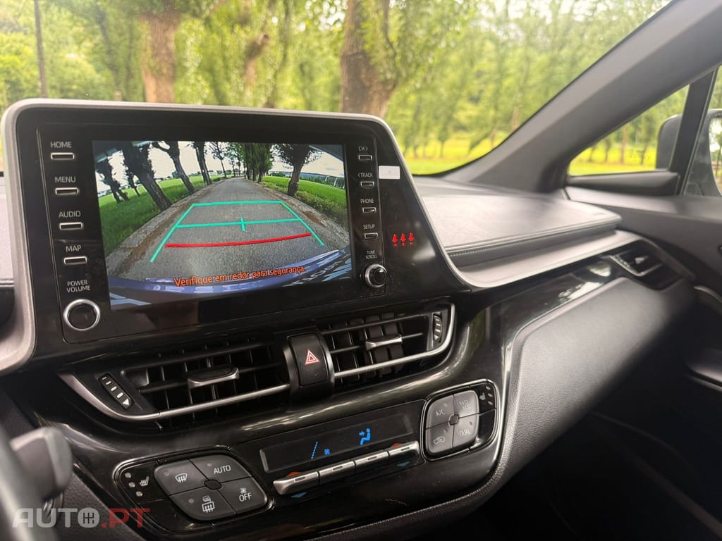 Toyota C-HR 1.8 Hybrid Dynamic Business