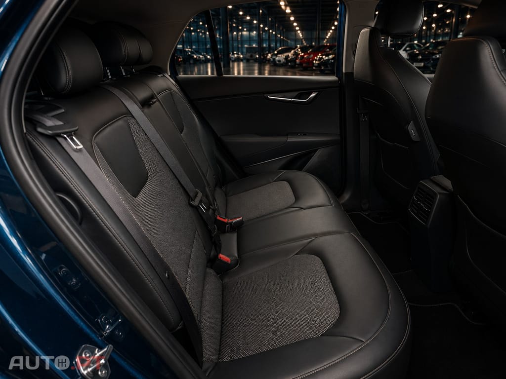 Kia Niro 64kWh Drive