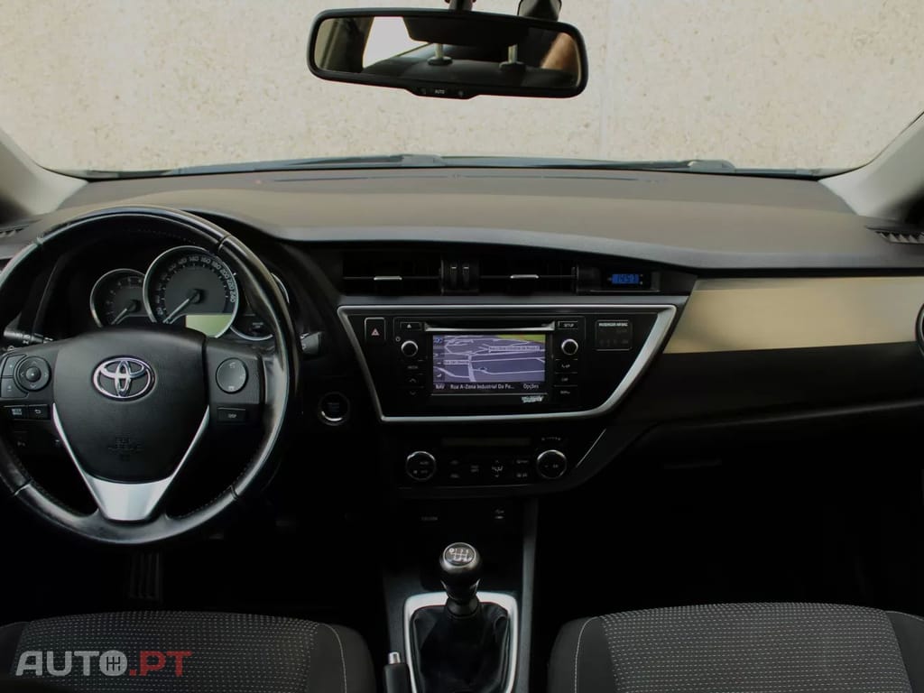 Toyota Auris 1.4 D-4D Exclusive+Navi