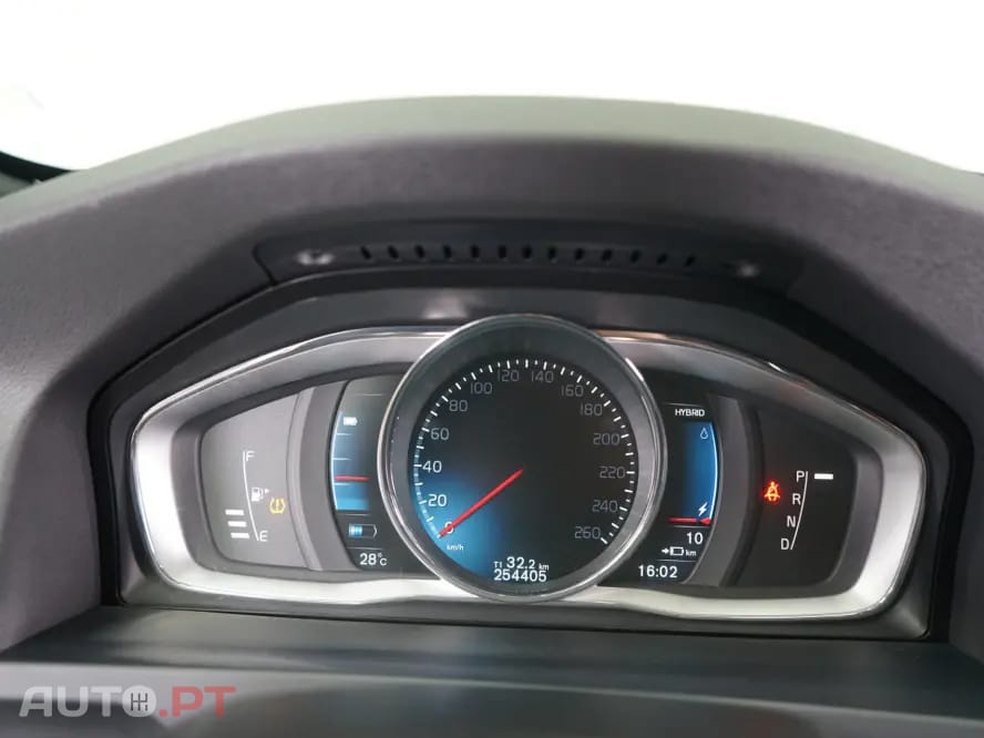 Volvo V60 2.4 D6 R-Design AWD Phev