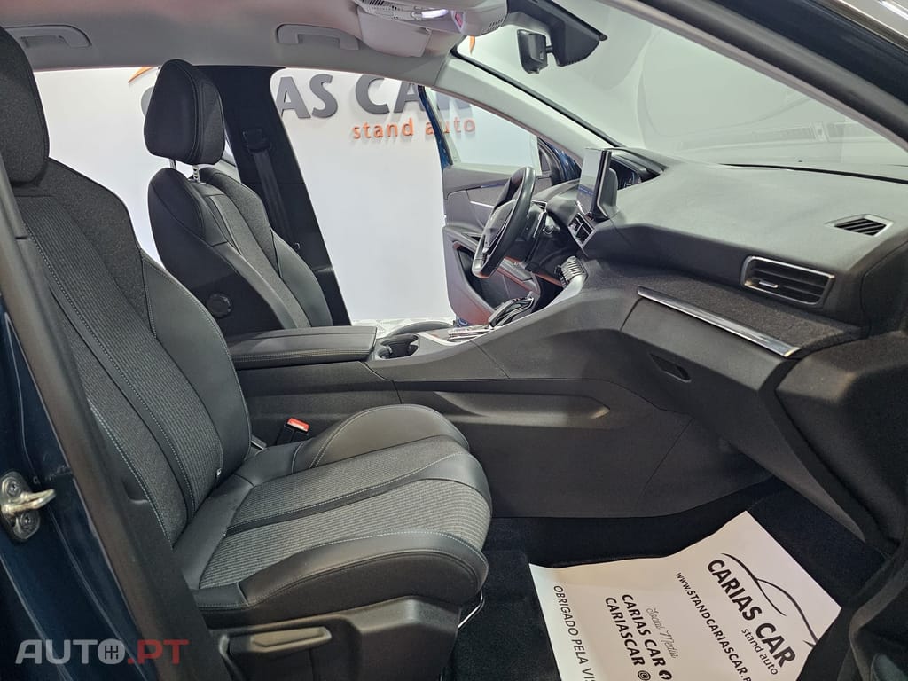 Peugeot 3008 1.6 Hybrid  EAT8 Allure