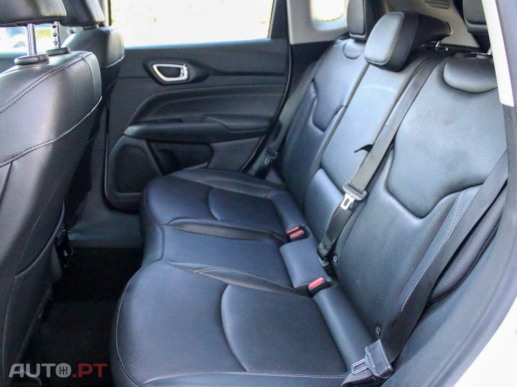Jeep Compass 1.3 T4 4xe Auto S