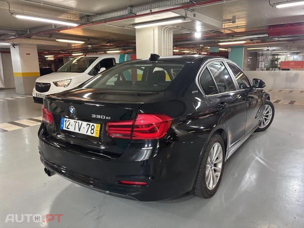 BMW 330 e iPerformance Advantage