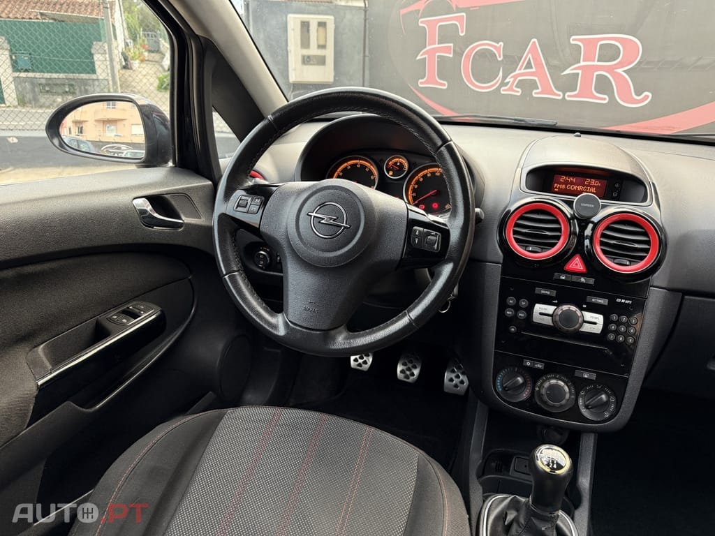Opel Corsa 1.2 Black Edition