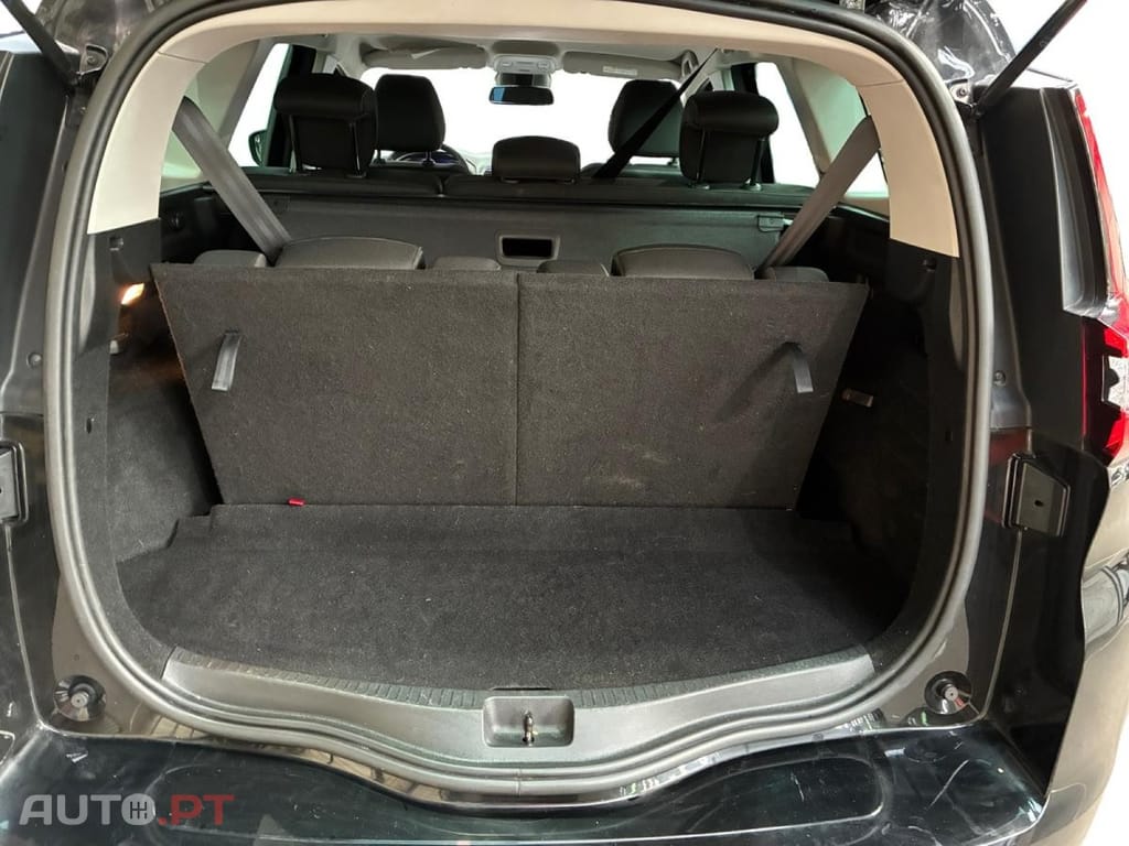 Renault Grand Scénic 1.3 TCe Evolution EDC