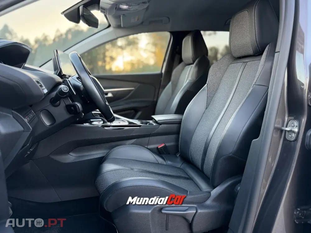 Peugeot 3008 1.6 Hybrid Allure e-EAT8