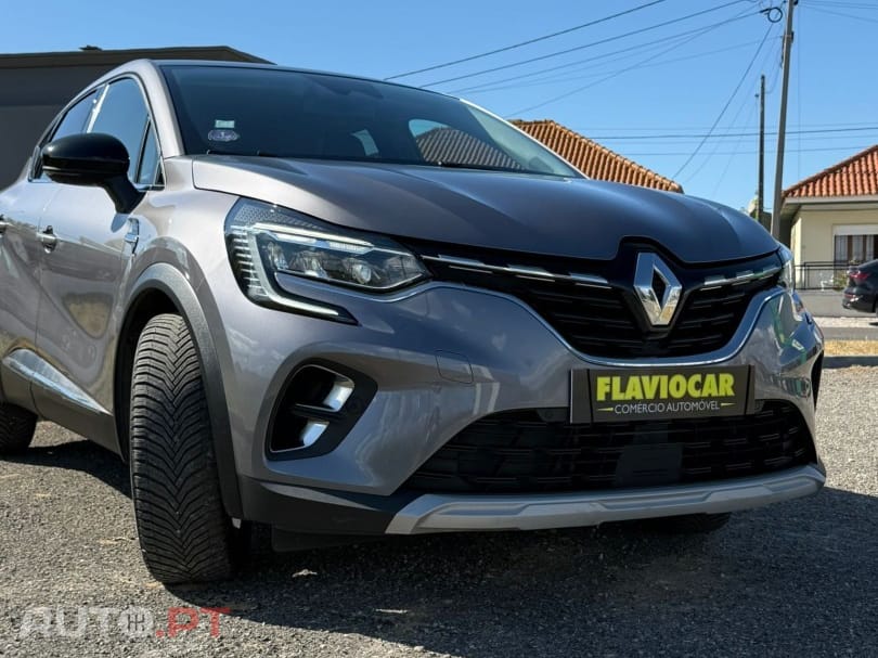 Renault Captur 1.6 E-Tech Intens