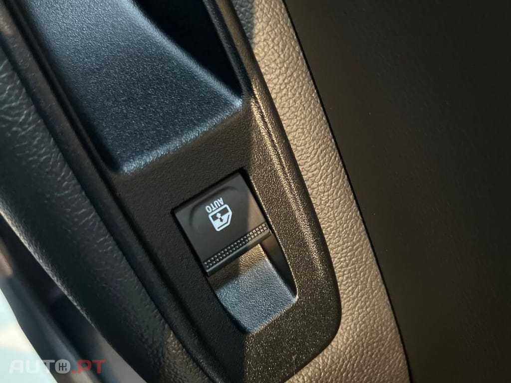 Renault Arkana E-TECH  HYBRID I.V.A DEDUTÍVEL