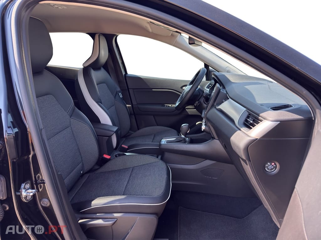 Renault Captur 1.6 E-Tech Plug-In Intens